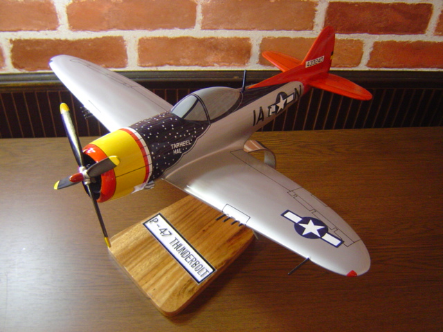 1/30 P-47 THUNDERVOLT（リパブリック） 戦闘機ソリッドモデル木製航空機模型